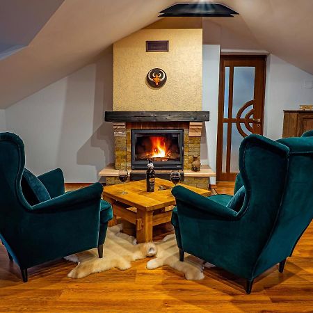 Готель Casa Delia Кимпулунг-Молдовенеск Екстер'єр фото