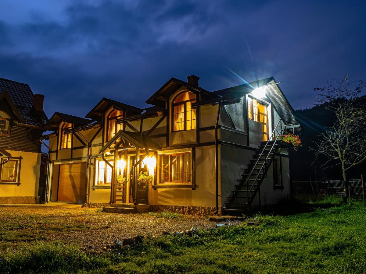 Готель Casa Delia Кимпулунг-Молдовенеск Екстер'єр фото