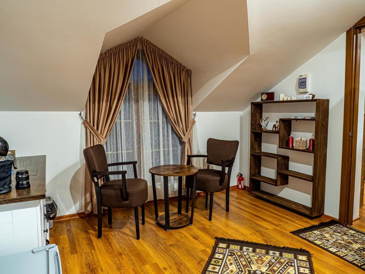 Готель Casa Delia Кимпулунг-Молдовенеск Екстер'єр фото